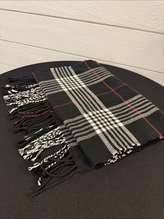 The Unbranded Brand Other - 100% Cashmere Classic Black Plaid Fringe Scarf - Unbranded